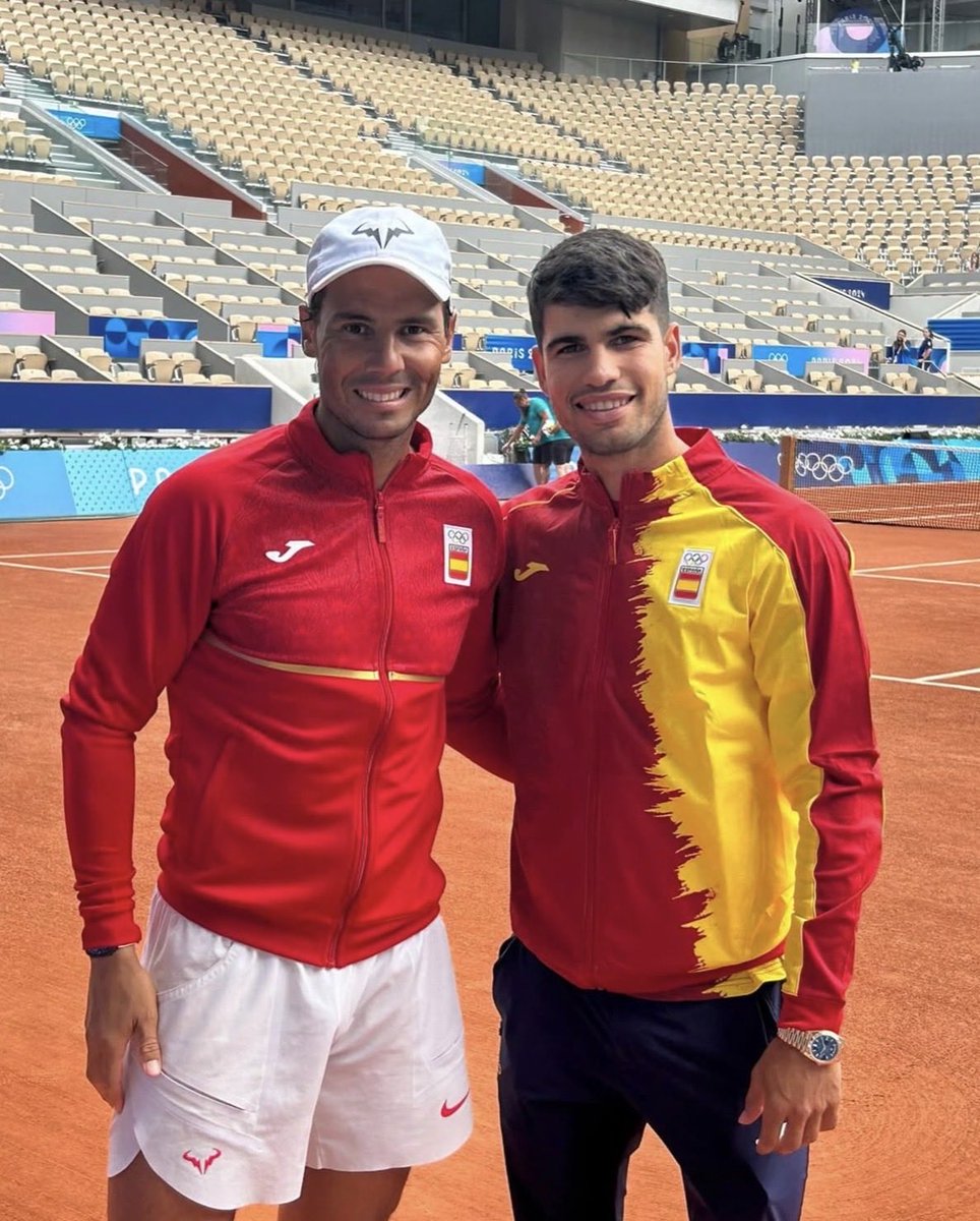 villa_7theend's tweet image. “Imagínate ser Español y no tener a nadie que te represente mundialmente”
(Eres mexicano y del barsa)