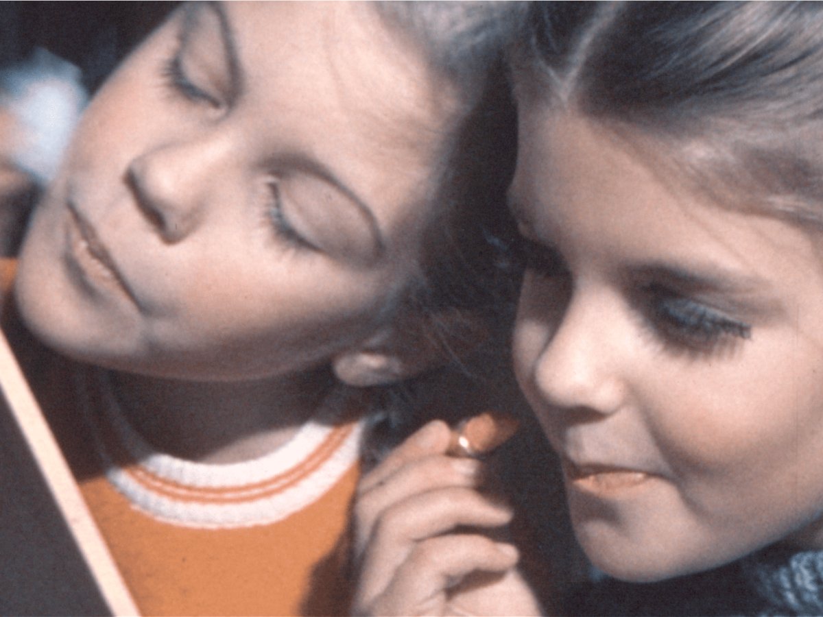 DANS L'INTIMITÉ DES RÉSEAUX

📍Du 23 au 27 février - Centre Socio Culturel Bel Air à <a href="/mulhouse/">Ville de Mulhouse</a> 
MIRA propose un atelier créatif pour les enfants de 11 à 14 ans. Cet atelier permettra aux adolescents de s'interroger sur l'intime et la représentation de soi sur les réseaux sociaux.