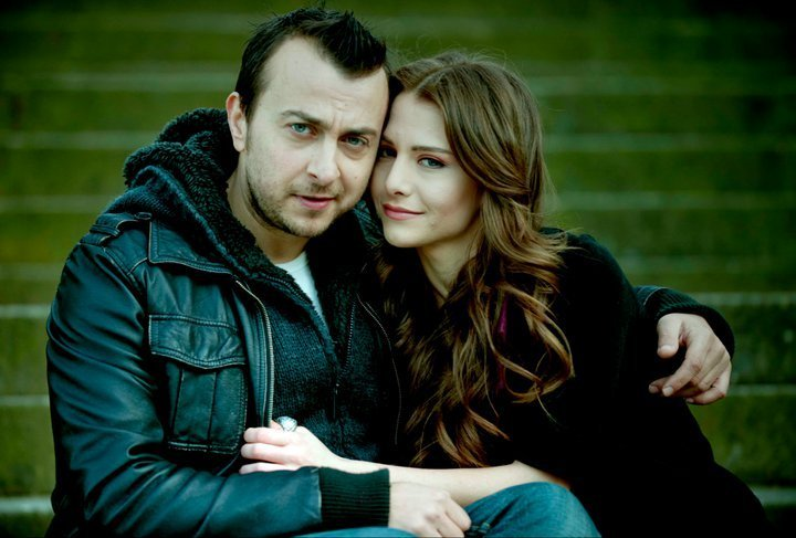 Leyla ile Mecnun, 15 yıl önce bugün ilk bölümüyle ekrana geldi.