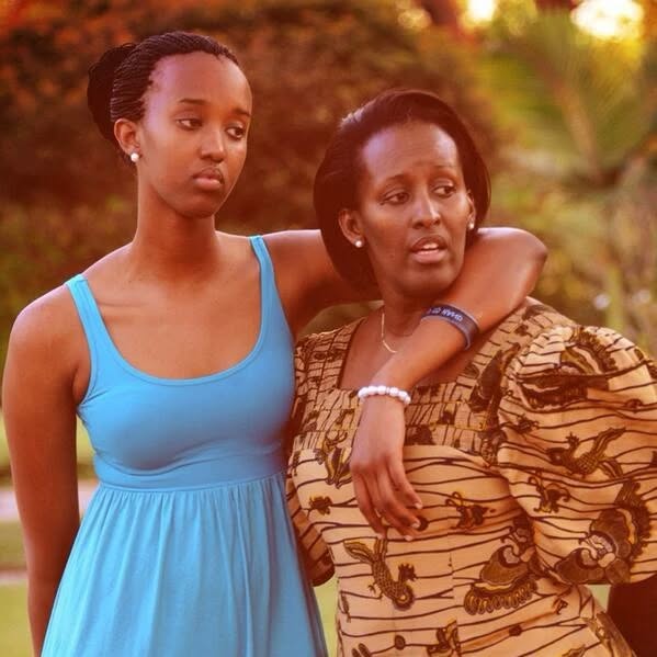 ANIMALS MOMENT tweet media