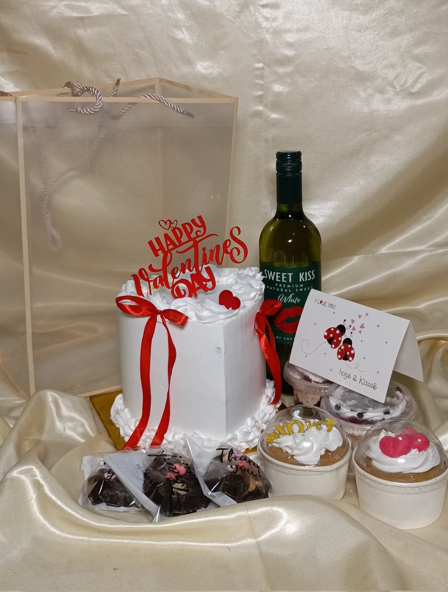 Our valentine packages🥰

Frame 1 - N16,000
2 - N30,000
3 - N45,000
4 - N65,000

Order window closes tomorrow, 10th February.

Call us on 09079812951
Or WhatsApp via wa.me/2349079812951 to order. 

Please RT, thank you 💛.