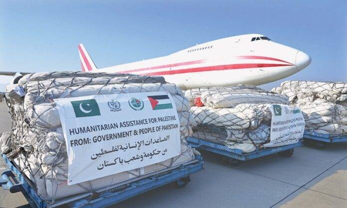 The_Nation's tweet image. Pakistan sends 100 tons of tents for Palestinian relief
nation.com.pk/09-Feb-2026/pa…
#Palestinian #relief