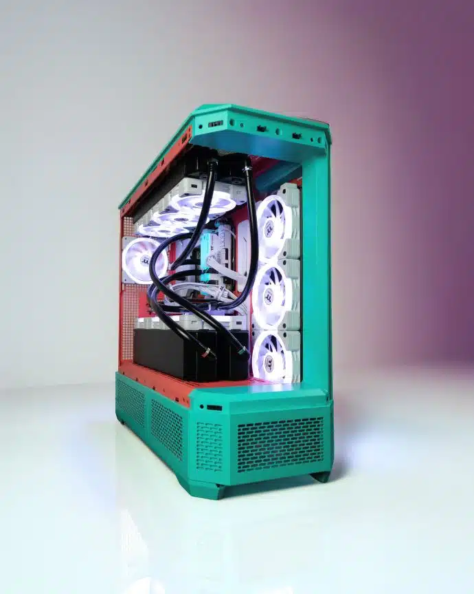 ThermaltakeInc's tweet photo. View 600 Mint Strawberry turns clean cable work and icy RGB into a full visual treat.

Pastel tones meet serious airflow, proving that performance builds can still have flavor. 🍓💚

Built by @cpk_nicolas

#Thermaltake #View600 #PCBuild #CustomPC #PastelBuild #PCEnthusiast https://t.co/AjwyBWNpDV
