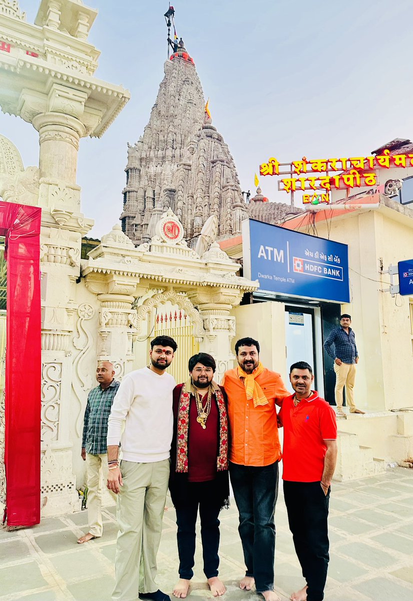 idineshdesai's tweet image. હે દ્વારિકાધીશ તમારી ધ્વજા ના છાયે જગ સુખી ❤️…

#dineshdesai #dwarkadhish #krishna