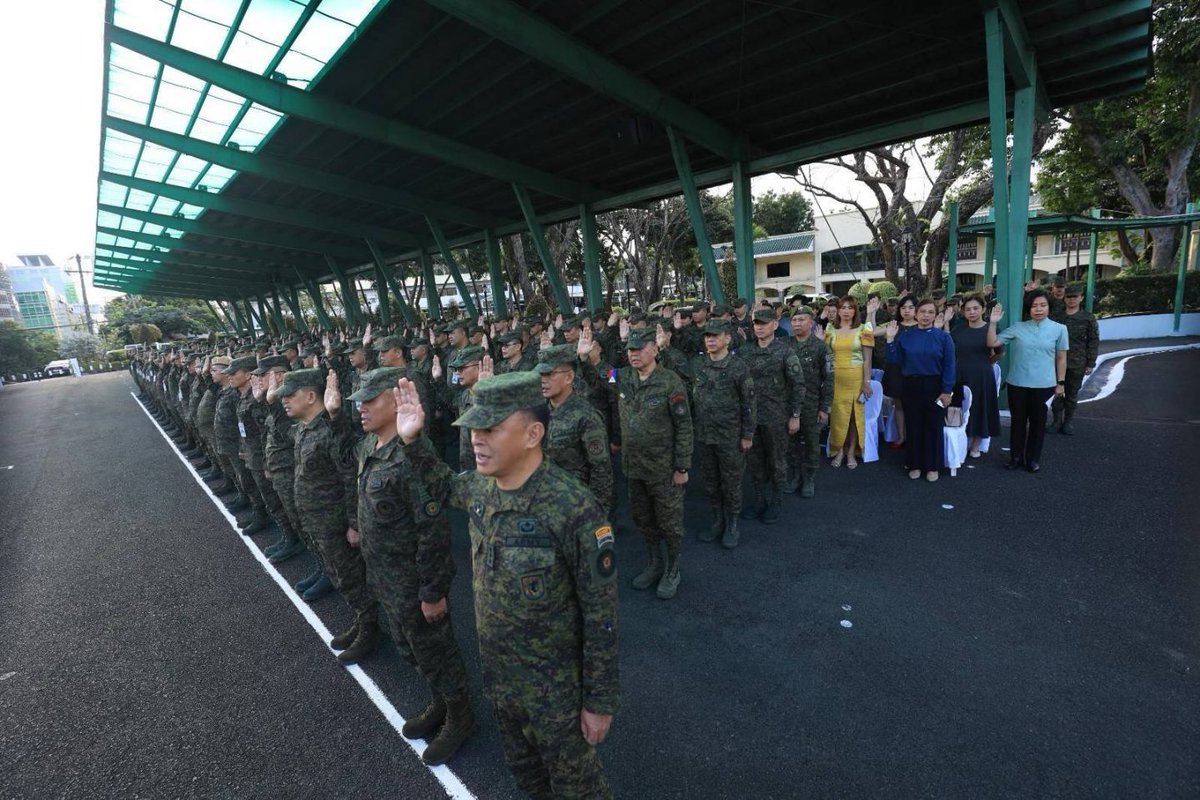 CGPA designates new Chief of Staff, dons ranks on new general officers
#OneAFPOnePhilippines
#StrongAFPStrongPhilippines
#OurSeasOurRightsOurFuture
#ProtectingtheSeasSecuringOurFuture
#AFPyoucanTRUST
#MatatagNaSandigan 🫡🇵🇭