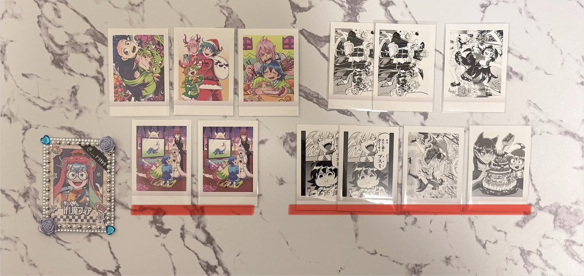 ___r39b4's tweet photo. 【 交換 / 譲渡 】
魔入りました！入間くん 魔入間 魔入間展 ぱしゃこれ

《 譲 》
画像①

《 求 》
画像② or 定価＋送料

︎✧ 初回様ﾘﾄﾘﾝ必読
︎✧ 郵送交換
︎✧ 赤線含む方、纏めての方優先
︎✧ 譲渡：3枚〜

お気軽にお声掛けください🪼 https://t.co/XiVu1iqLD4