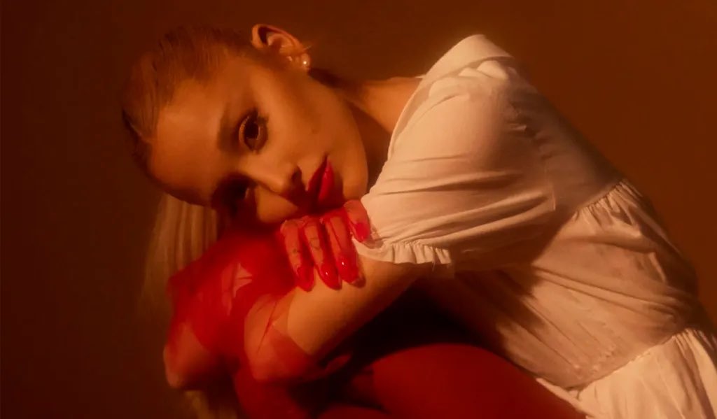 Grandes_Updates's tweet photo. “Eternal Sunshine” has now spent 100 weeks on the Billboard 200, becoming Ariana Grande’s fourth album to reach that milestone. https://t.co/lGuhgQZND9