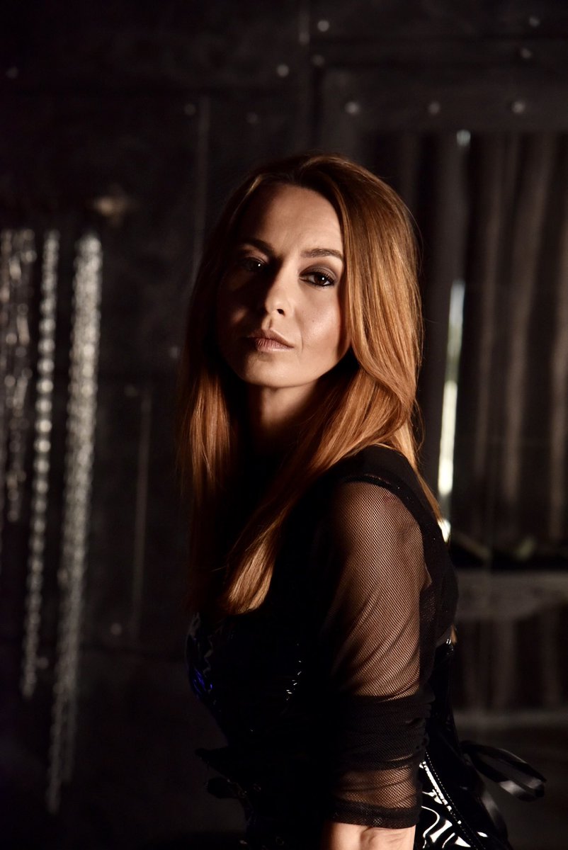 LadyAnna tweet media