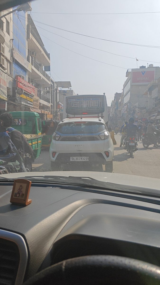 Dhruv080's tweet photo. @dtptraffic Please help Devli khanpur is fully blocked.
@SDMC_Official https://t.co/FZRflNhYOG