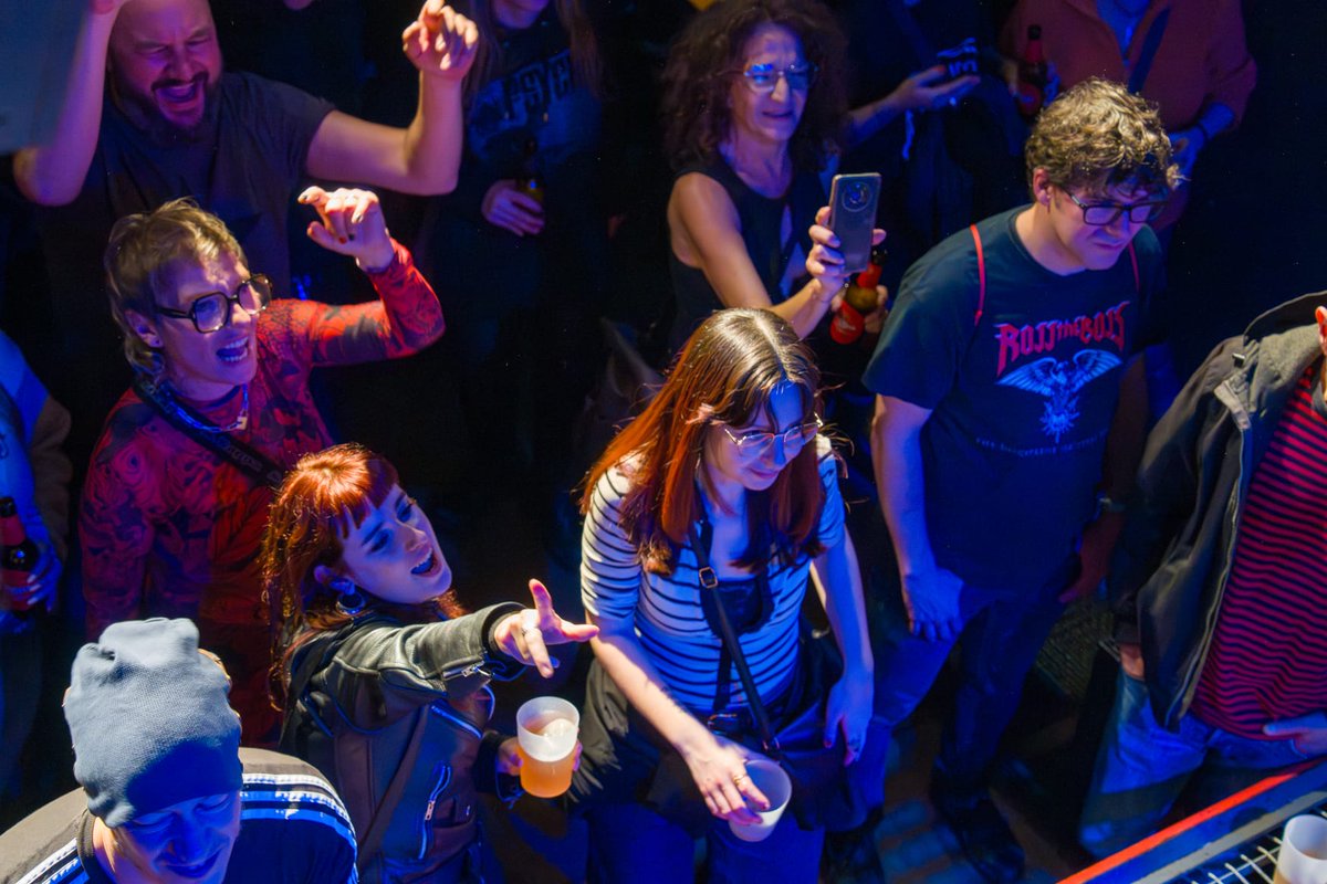 Bodega Carol tweet media