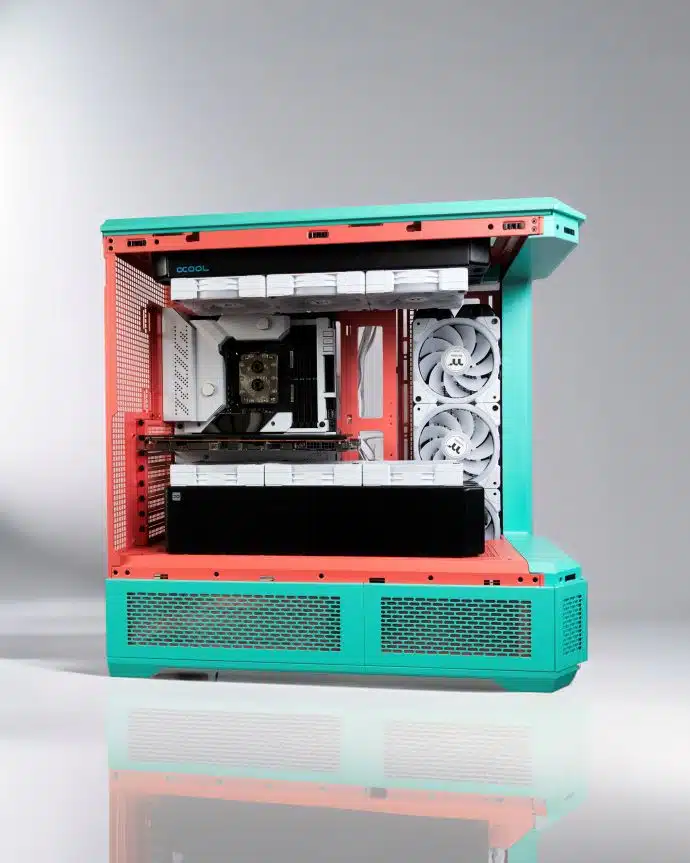 ThermaltakeInc's tweet photo. View 600 Mint Strawberry turns clean cable work and icy RGB into a full visual treat.

Pastel tones meet serious airflow, proving that performance builds can still have flavor. 🍓💚

Built by @cpk_nicolas

#Thermaltake #View600 #PCBuild #CustomPC #PastelBuild #PCEnthusiast https://t.co/AjwyBWNpDV