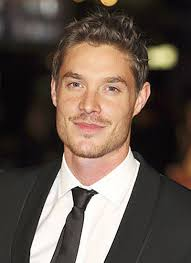 merlinpapin3's tweet image. On souhaite un Bon Anniversaire à  #MaxBrown qui a 45 ans on peut le voir dans

Bad Mothers
Hieroglyph
Dowton Abbey
The Royals
Agent Carter
Glitch
Beauty and Best

@FredOL69007

❤️si vous aimez