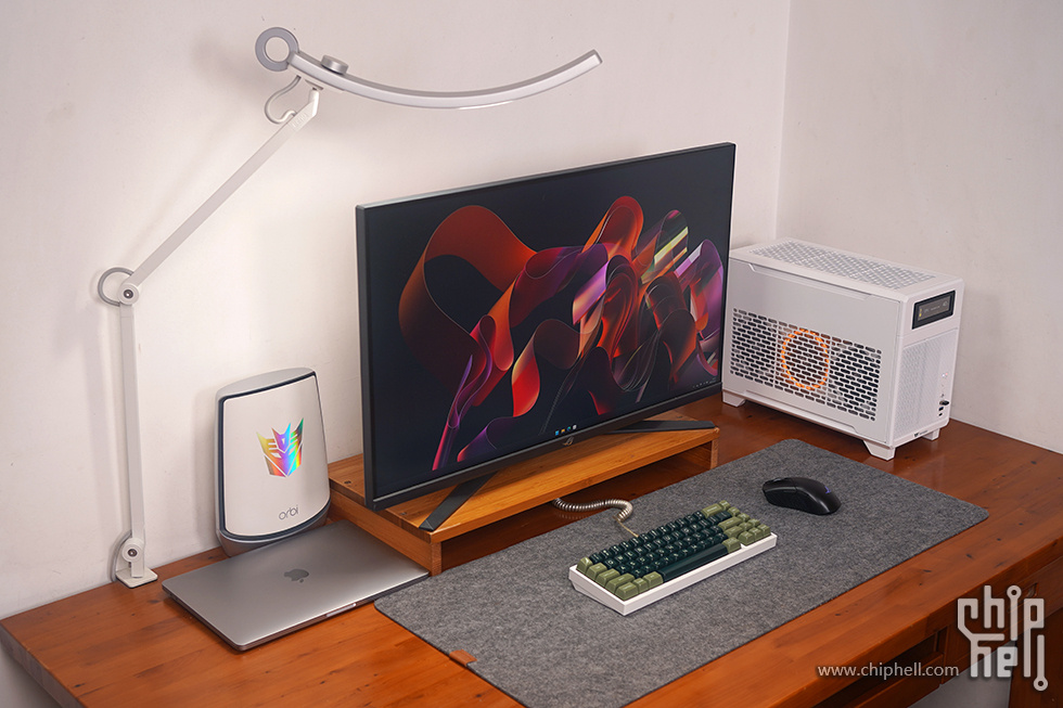 ThermaltakeInc's tweet photo. TR100 🫧 Every detail built for performance, every angle designed for modern workspaces.

📸 @晓°

#thermaltake #TR100 #Snow #SFF #SFFPC #miniITX #smallformfactor #custompc #pccase https://t.co/71FYX9f1x3