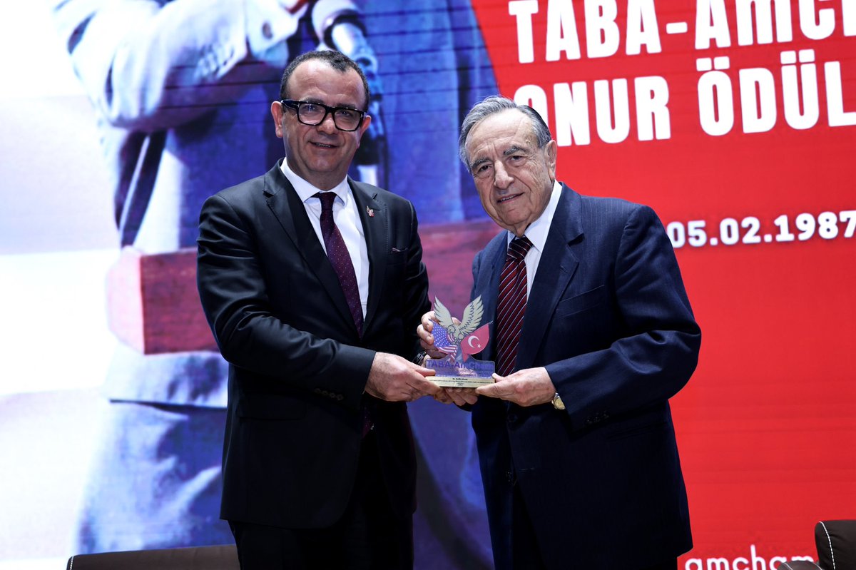 TABA-AmCham’in 39. kuruluş yıl dönümü vesilesiyle, 5 Şubat 2026 tarihinde TİM Şehit Ömer Halisdemir Konferans Salonu’nda düzenlenen törende, derneğimize ve iş dünyasına uzun yıllardır değerli katkılar sunan onursal üyelerimize Onur Ödülleri takdim edildi.

Törende, TABA-AmCham