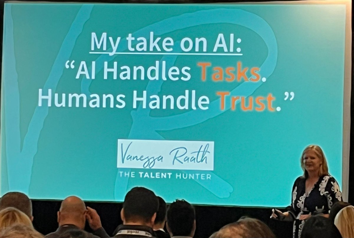 Vaneѕѕa Raaтн 🌍👩🏻‍🏫 tweet media