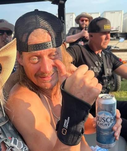 rbmp2418's tweet photo. @SecKennedy @KidRock Of course you are you sick fuck https://t.co/J2vXEACuuB