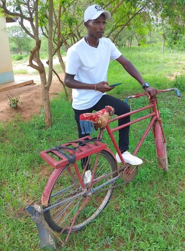 Mumo798183's tweet photo. Tunajaribu tu lakini kutoboa ni ngumu😂😂 https://t.co/iw5x2icO2K