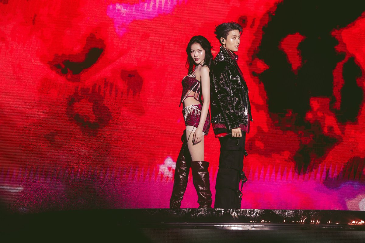 เช่เบลจะเป็นคู่ตำนานแห่ง T-POP จริงๆ สมคำเล่าลือว่าใครจะเต้นคู่มาเบลได้ก็ต้องปอร์เช่ ทั้งเพลงเร็วหรือช้า พิสูจน์หมดแล้ว จะมีเหตุสุดวิสัยอะไรเกิดขึ้นบนเวทีก็ผ่านไปได้เพราะกันและกัน มืออาชีพจริงๆ องค์ประกอบทุกอย่างก็ชนะเลิศ ภาพ เสียง แสง ขอบคุณทีมงานทุกคนที่ทำให้ได้ดูโชว์นี้ 😭