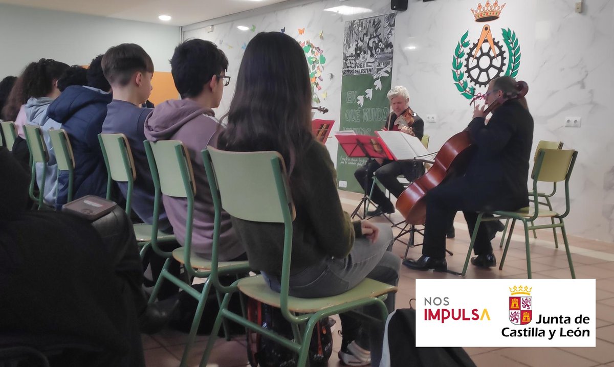 ieslamerced's tweet photo. Para celebrar el día de la paz, en el IES La Merced disfrutamos de un concierto a cargo del cuarteto Dolci Corde, organizado como parte del proyecto En qué mundo vivimos.

#eQMV https://t.co/u7PCrn4mFn