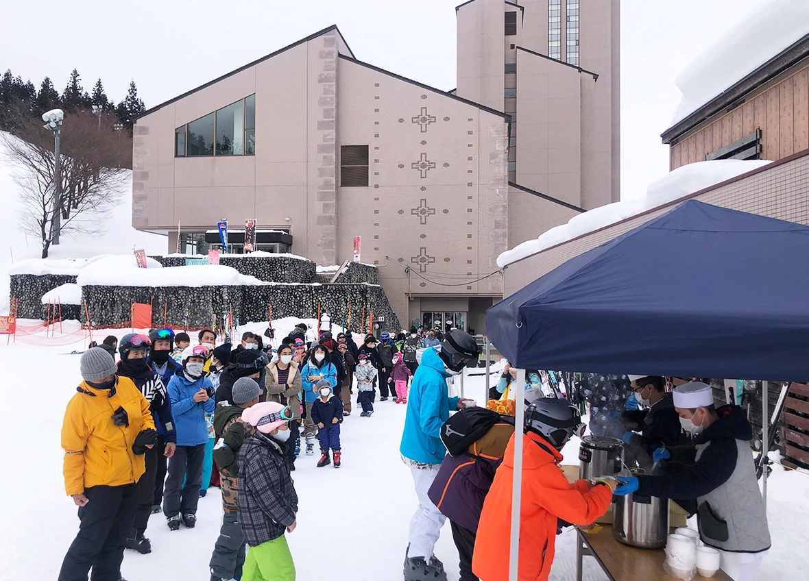 ski_dalemo's tweet photo. 『NASPAスキーガーデン』全国でも珍しくなったスキーヤーズオンリーのスキー場。スキーがはじめてでも上級者でも、おひとりさまでも大人数でも、お子さまから大人までどんな方でもお楽しみいただけます。2月、3月もまだまだイベントも盛りだくさんです！ https://t.co/55vFDwOBmj