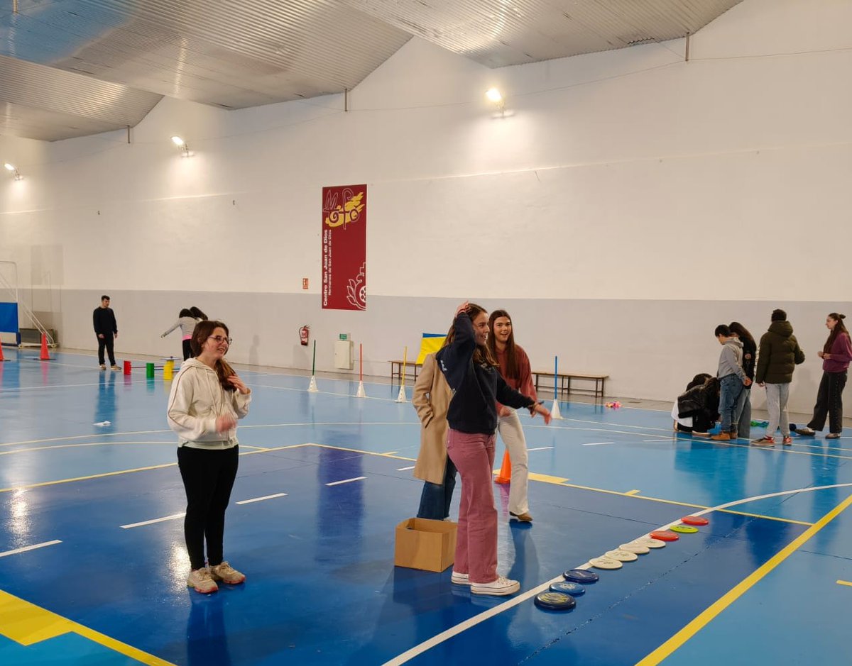 Iniciativas con impacto social. Nuestro colegio junto al IES Santo Tomás de Aquino de Íscar han compartido actividades inclusivas. 
Una experiencia que acerca realidades y promueve una mirada inclusiva entre jóvenes de diferentes capacidades.