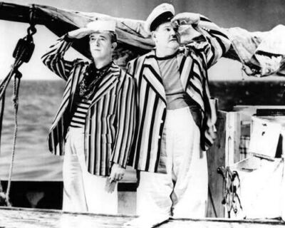 Fernando_de_Cea's tweet photo. Esta semana en el blog de ethan una divertida #comedia de #elgordoyelflaco: "Marineros a la fuerza" https://t.co/JeqFlyogLt #reseñasdecine #criticasdecine #criticadecine #reseñadecine #cinematography #cine #movie #barcos #navegar #stanlaurel #oliverhardy #cineclasico https://t.co/YR11xUYQU2