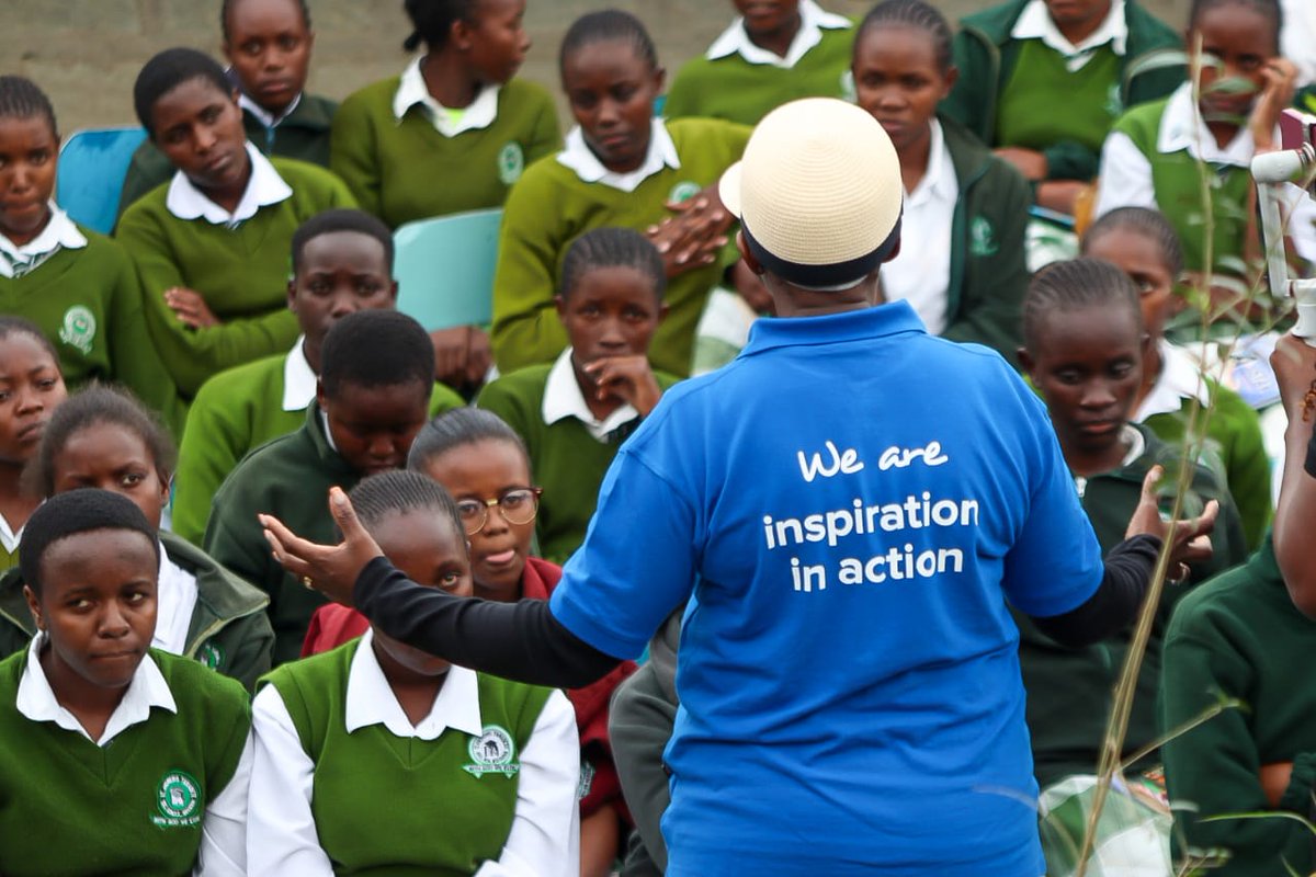 UNV_ESARO's tweet photo. Across the world, 67 @UN entities currently host UN Volunteers.   

In this thread, we share why it's always a great idea to engage @UNVolunteers, which @UN entities are already tapping into the incredible power of volunteering, and how you can get started quickly. 
🧵 https://t.co/NHyvgM0Z3C