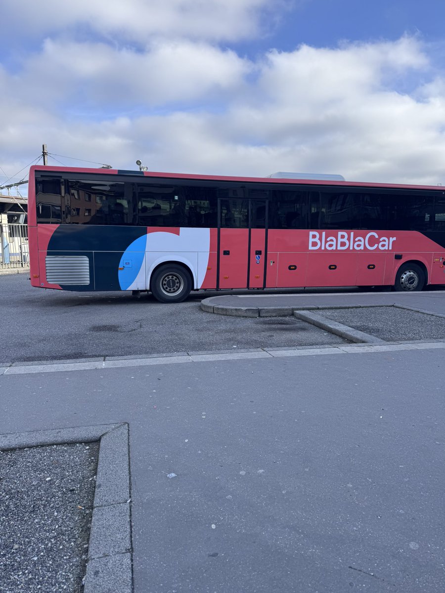 трек, що не вивозить tweet media