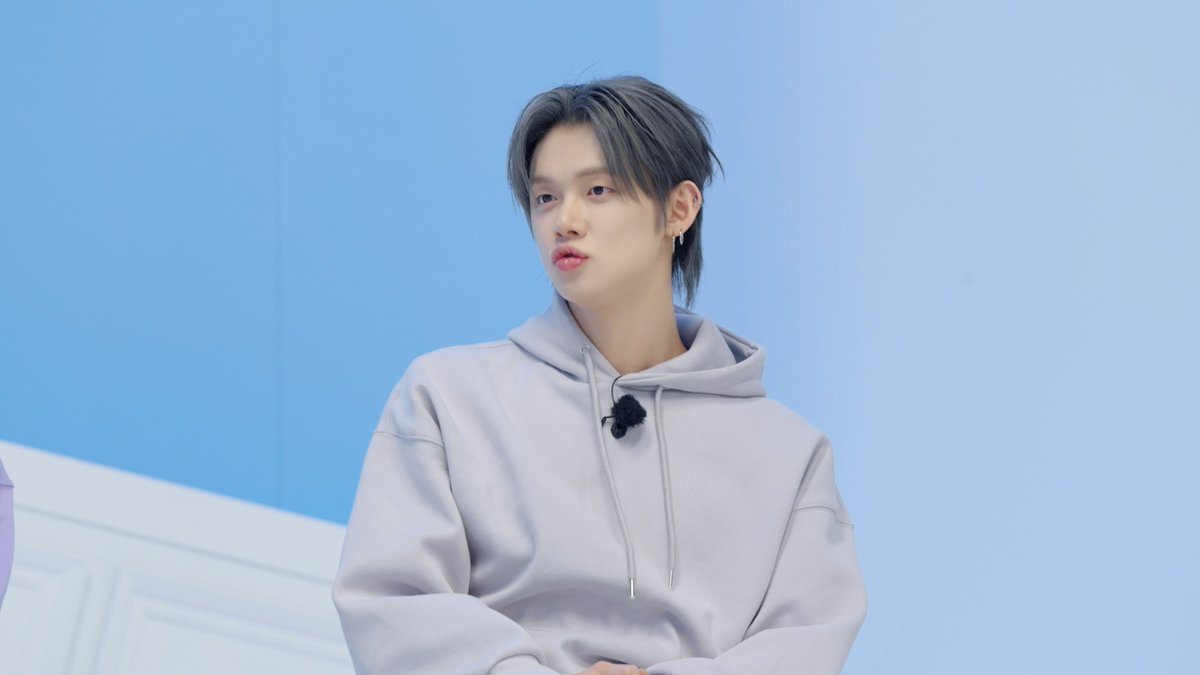 [TO DO LIST📝]

지금이 2019년인가요?
데뷔 초로 회귀(?)한 투모로우바이투게더
7년 동안 업그레이드된 아이돌력을 뽐내 보겠습니다

잠시 후 오후 9시⏰ TO DO 에서 만나요!

#투모로우바이투게더 #TOMORROW_X_TOGETHER #TXT #TODO