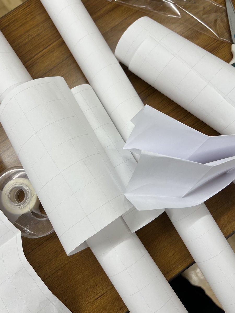 guri_jp's tweet image. 『インターナショナル・パペットスラム』まであと10日！
はたしてセリフなき進行は務まるのか！？
角谷さんの『まるめた紙』も楽しみね。

いろんな実験的な人形劇やオブジェクトシアター作品が集います✔︎✔︎
#下北沢国際人形劇祭
#sipf