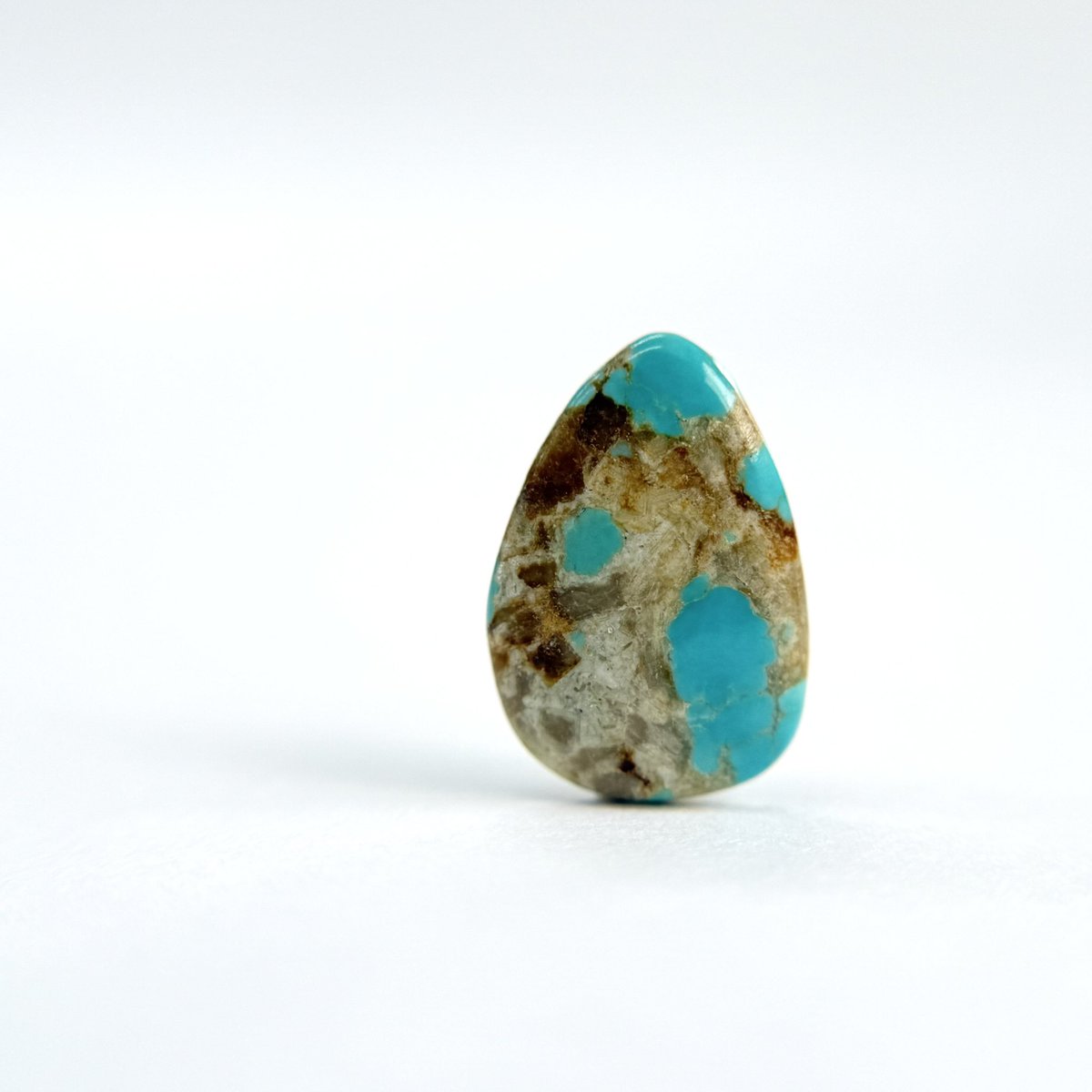 ツーソン買い付けのナンバーエイトターコイズ。 ネバダ州の鉱山で産出