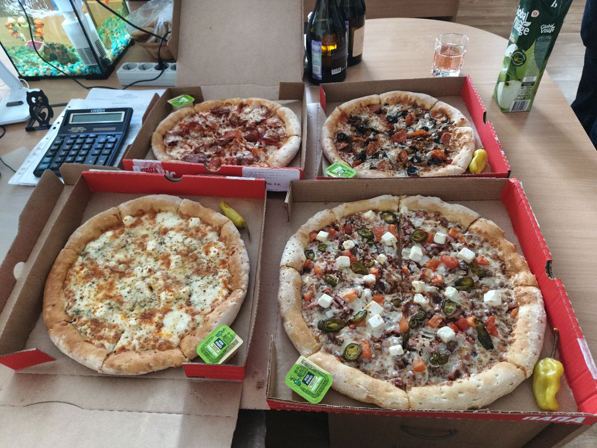 gingerjacuzzi's tweet image. С днём Гражданской авиации, друзья !