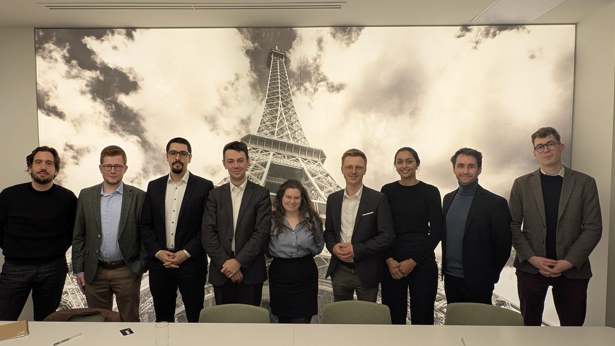 EcologieRes's tweet photo. L'écologie de droite en Europe ! 🌳

Séminaire à Paris pendant deux jours avec notre partenaire Nuances d'Avenir, @CEN_HQ, @klimaunion et @heimatwurzeln. 

💡Nous avons pu réfléchir ensemble aux évolutions de l'écologie et  construire des synergies. https://t.co/HtOAt1JWcA