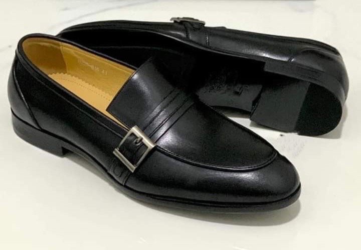 Ojbest5's tweet photo. Let give the best of hand made shoes. Patronize us today. Frame 1-3, 38k while frame 4, 40k. https://t.co/INwUlXn41X