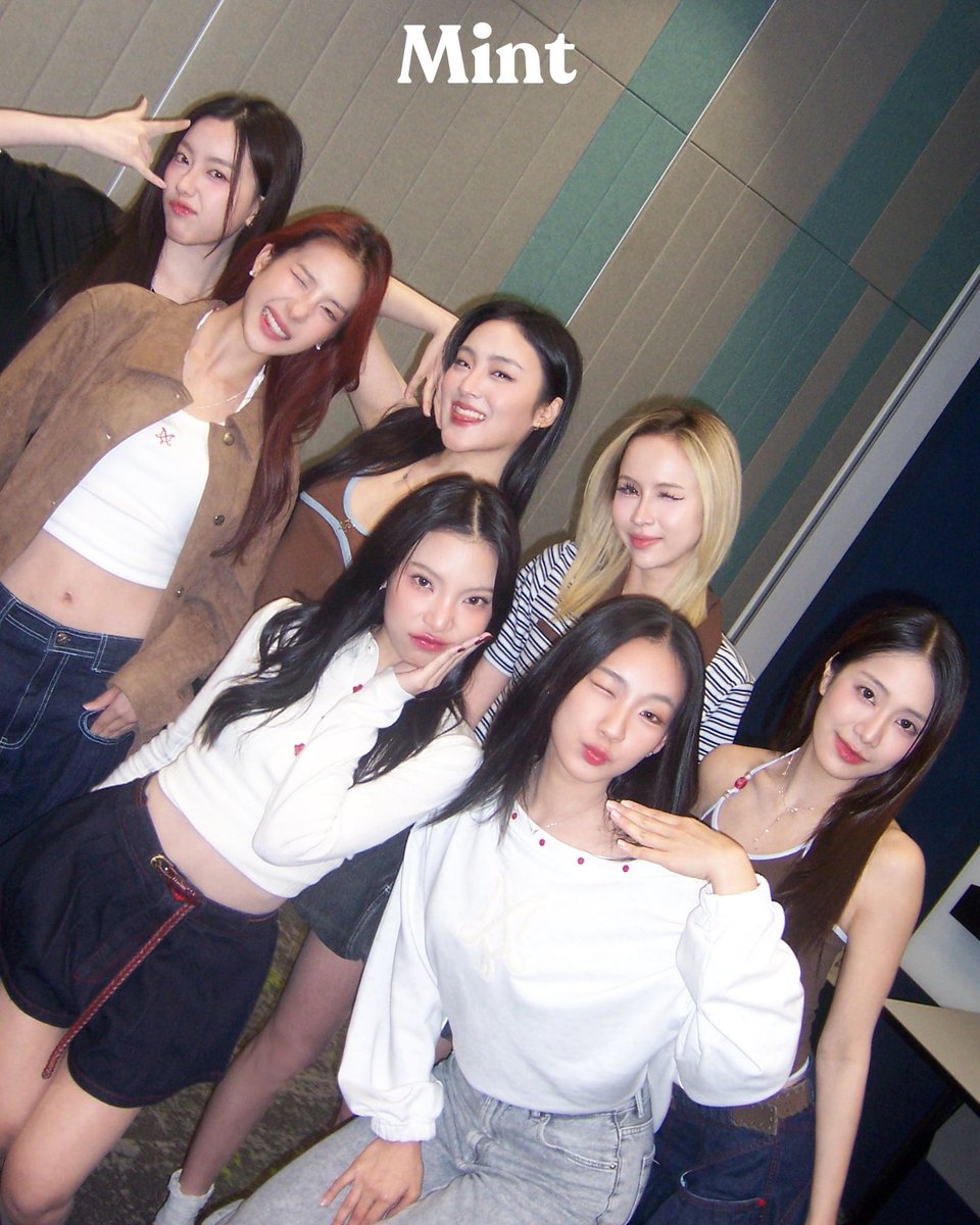 สวยแบบ Girls Like Me! #MintReports เสิร์ฟภาพสวยของสาว #4EVE เรียกน้ำย่อยแฟน ๆ ก่อนรอรับชมคอนเทนต์เอ็กซ์คลูซีฟเร็ว ๆ นี้กับสาว ๆ กด Follow เรารอไว้เลย 💚

#4EVEGirlsLikeMe_MV
#4EVEGirlsLikeMe
#GirlsLikeMe
#MintMagTH