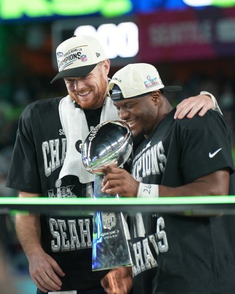 HawkGavin tweet media