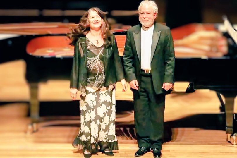 ConrothN's tweet photo. #MarthaArgerich with her longtime friend and duet-partner #NelsonFreire 🎹🎶🥰.

#happynewweek everyone ❤️

#pianovirtuoso https://t.co/jPVWiFM5Ww