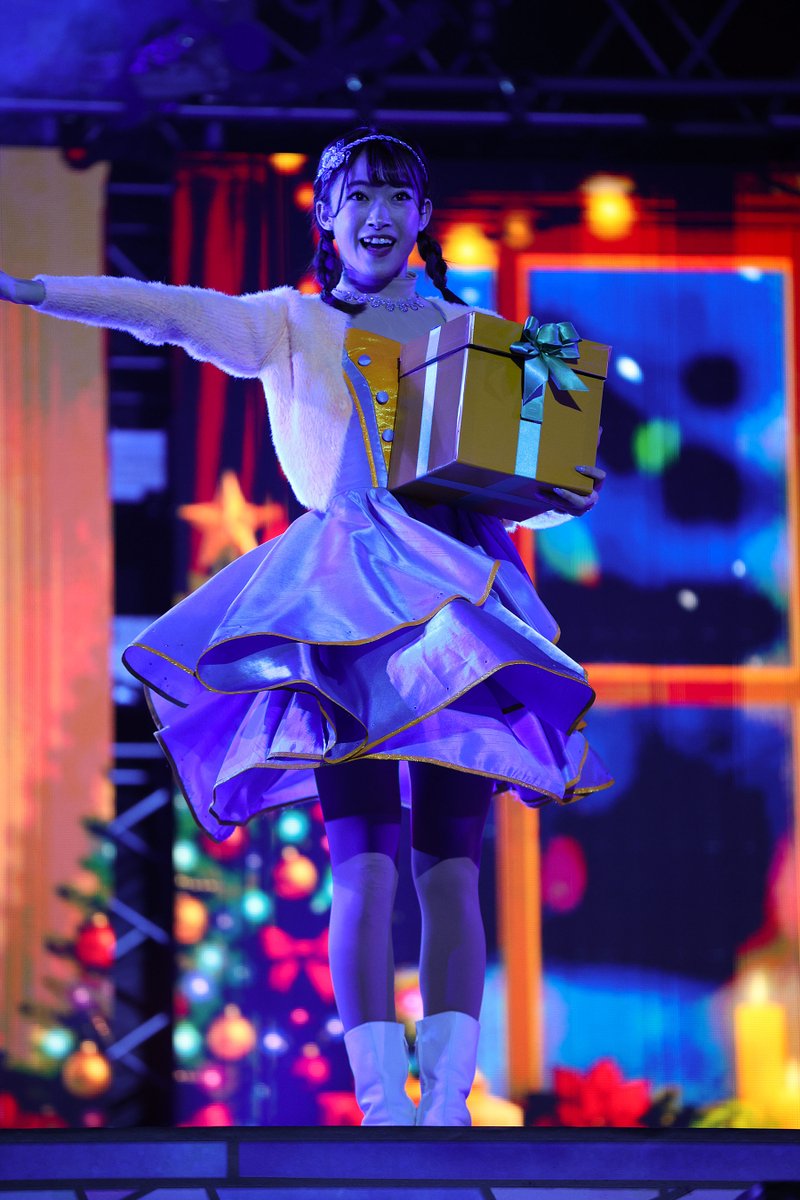 私が撮ってるのであゆみちゃんの表情がこうならうれしいのですが。 12