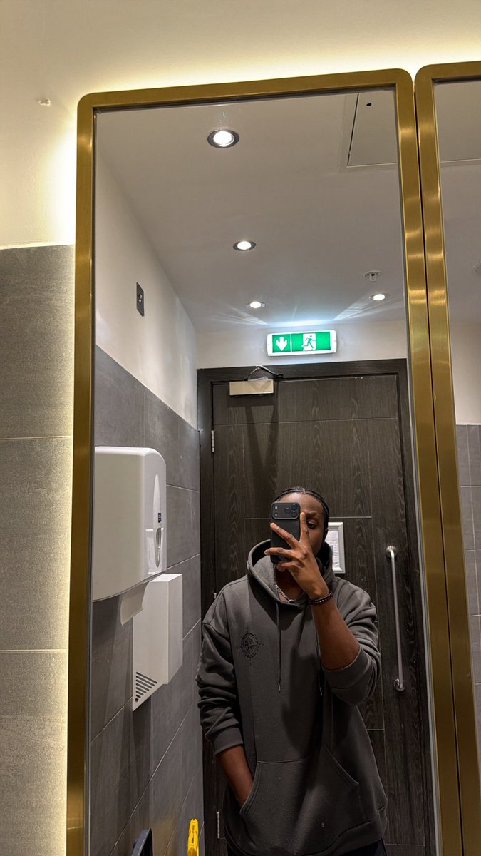 My minds flickering how you guys are showing love on the Ep, it hits the heart, keep streaming it tho 

lks.to/KeithHayden