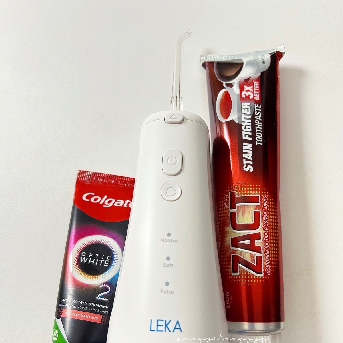 panggilnayyyy's tweet photo. FOR REAL.. pentingnya menjaga kesehatan gigi dan mulut 🫵 dental floss untuk sela-sela gigi, kumur-kumur pakai coconut oil, water flosser berasa scalling rumahan 💯 https://t.co/59d5CmkMJW