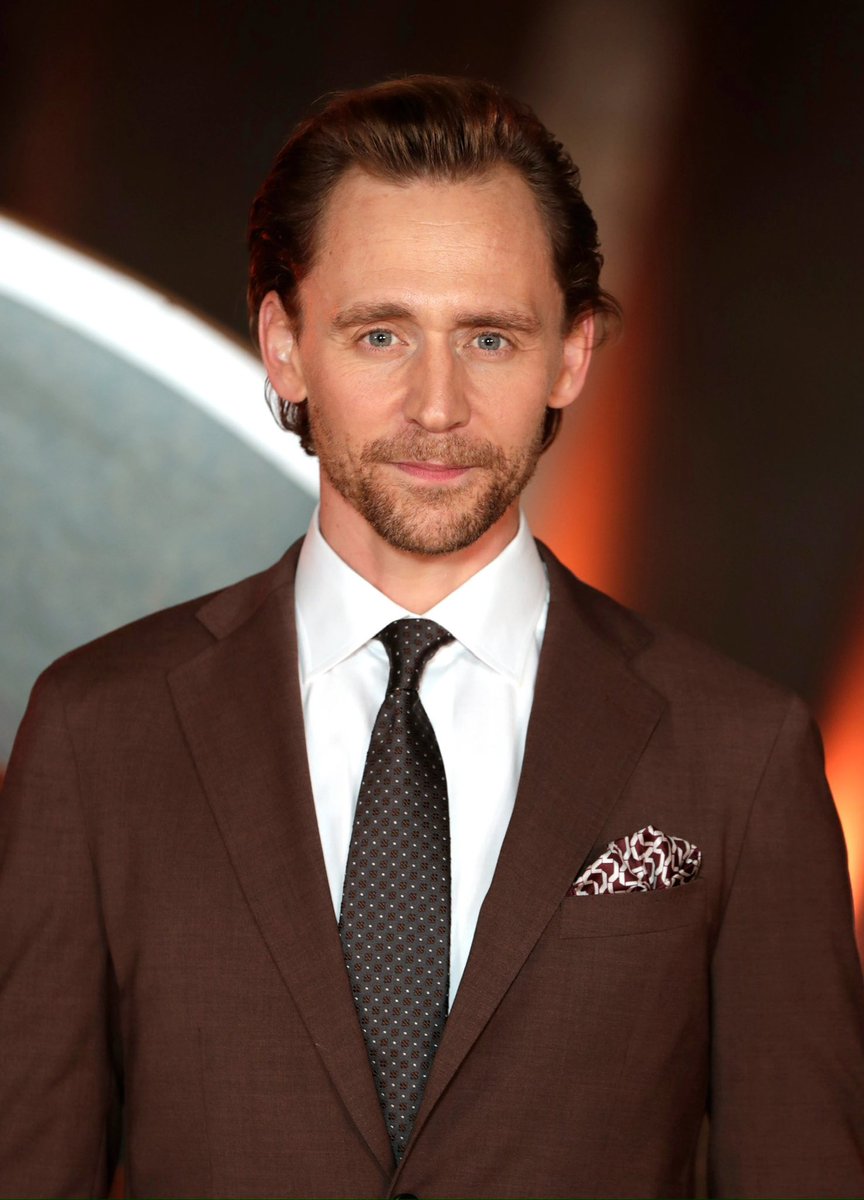 Yoamarahonei's tweet photo. HAPPY 45th BIRTHDAY TOM HIDDLESTON ❤️#February9th✨#Actor✨#Loki✨#TheNightManager✨#Thor✨#Avengers✨#TomHiddleston✨#explorepage✨ https://t.co/GSwcwnNCTY