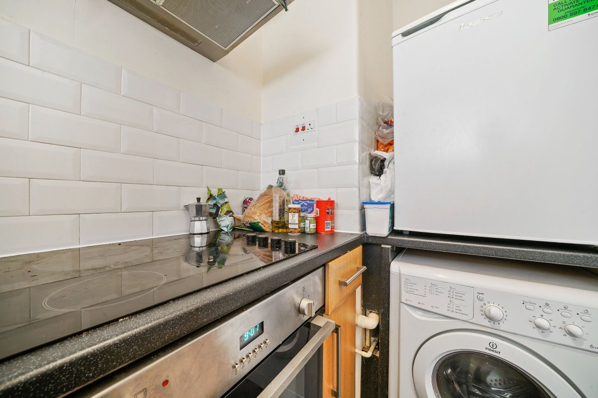 abbey_spring's tweet photo. Back on the market - 0 Bed Studio,  Abbey House, Abbey Road, London NW8, £1,750pcm. View details: https://t.co/B03p9lNY80 https://t.co/UGl7r15WnU