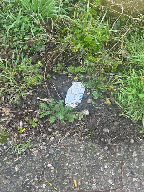 JoCeeRone's tweet photo. @nationalhighways @tonyvaughanMP  This is the mess your workers left last night by my house. You need to arrange to clean up your own mess!! https://t.co/uRhd1NESKj