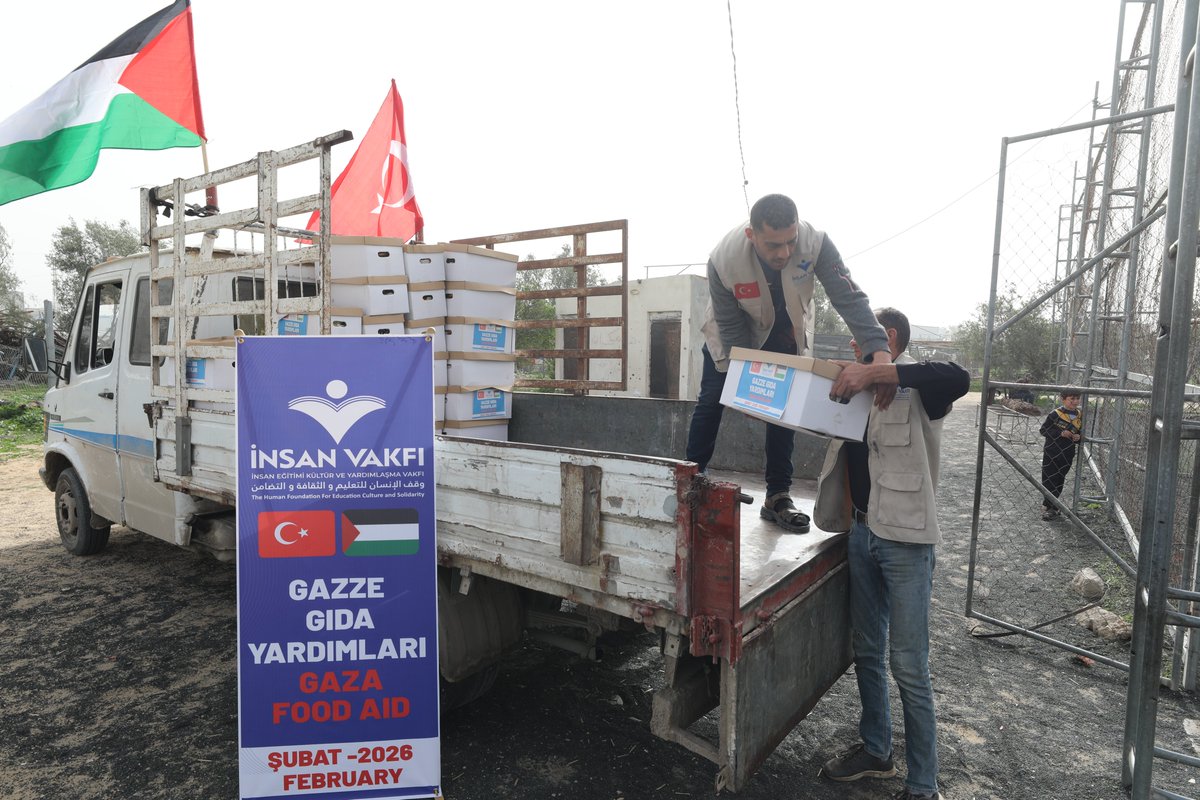 insanvakfi's tweet photo. ❗️Ramazan’ın huzuru ve bereketi, Gazzeli kardeşlerimizin yüzlerinin gülmesiyle mümkün!

Bu Ramazan Filistin’de yaşanan yokluklara rağmen yardımlarımızla Gazze halkının yanında yer alıyor, Ramazan öncesi gıda kolisi dağıtımlarımızı gerçekleştiriyoruz. 🕊️

🌐 https://t.co/HXH82Rd2s5
 📞 0212 534 41 61 
📩 insanvakfi@insanvakfi.org.tr