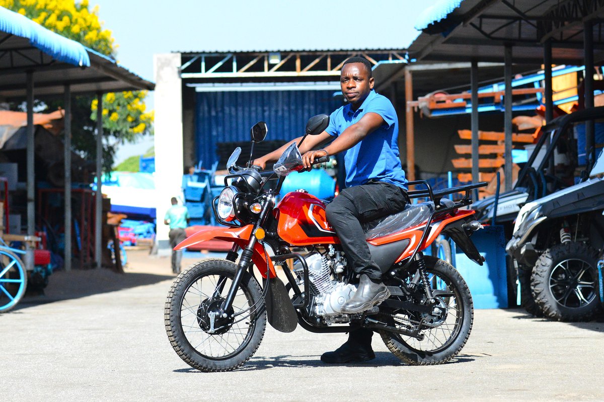 YWholesalers's tweet photo. 😃124CC,150CC &amp; 200CC MOTORCYCLES AVAILABLE IN STOCK!!‼

#YZLWholesalers #farming #mining #industrial #electrical #motorcycles #motorbikes #yzlmotorbikes #twowheemotorbikes #twowheelbikes #bikes #offroadbikes #scooters #twowheelmotorcycles #motorcyclesharare #motorbikeszimbabwe https://t.co/RMgmggecRC