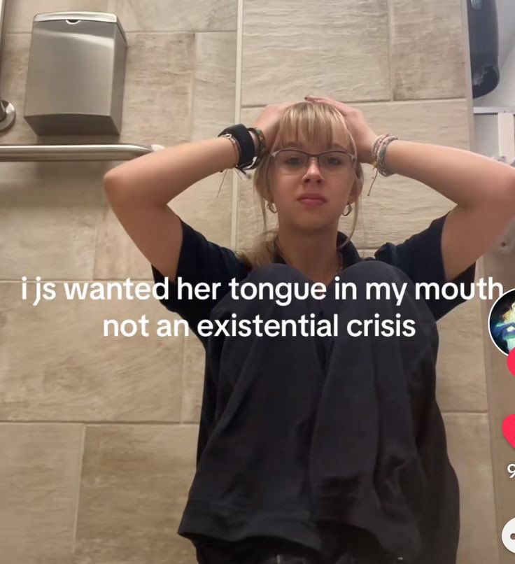 R4CHEL4MBER's tweet image. chloe price in the entirety of before the storm in her journals