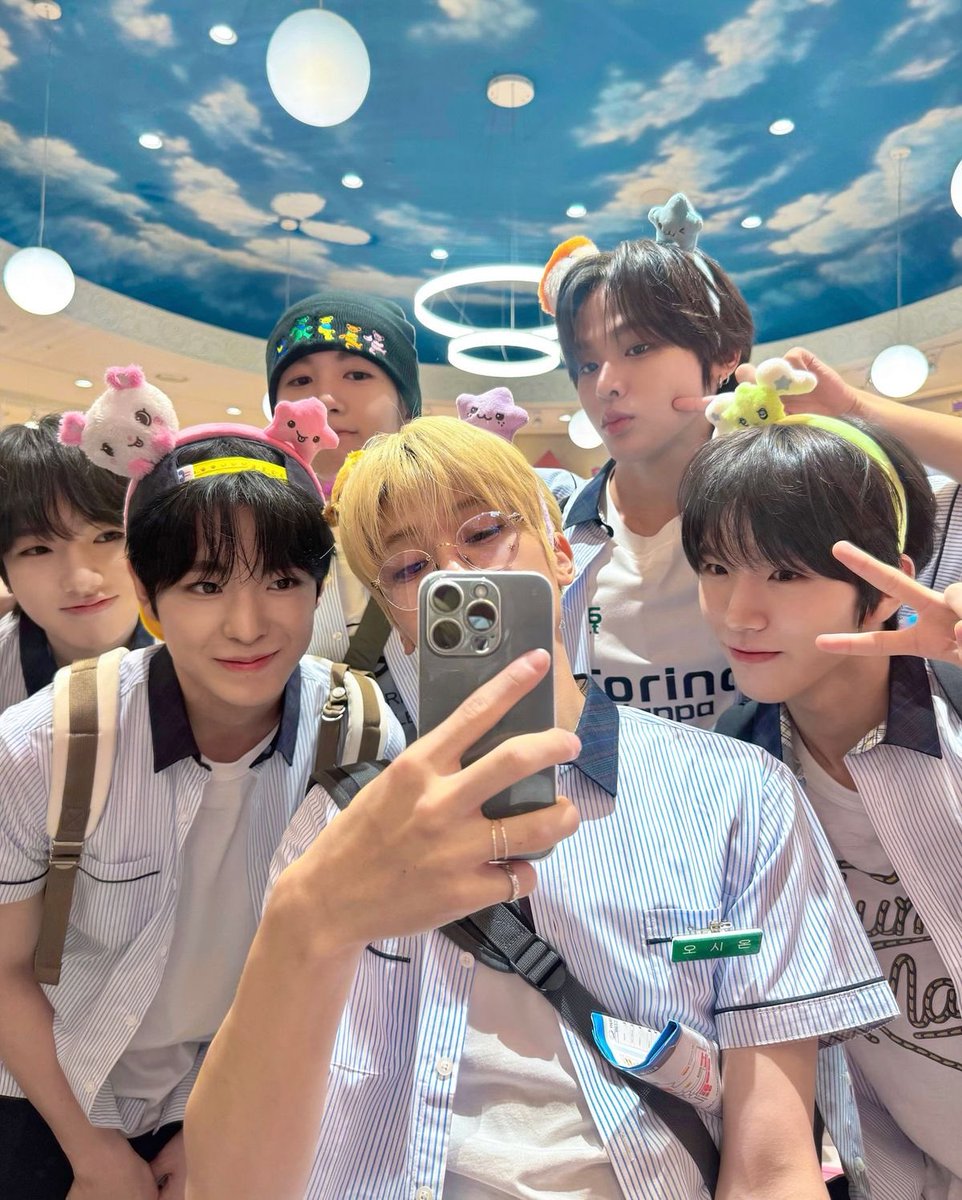 shaa .𖥔 ݁ ˖ tweet media