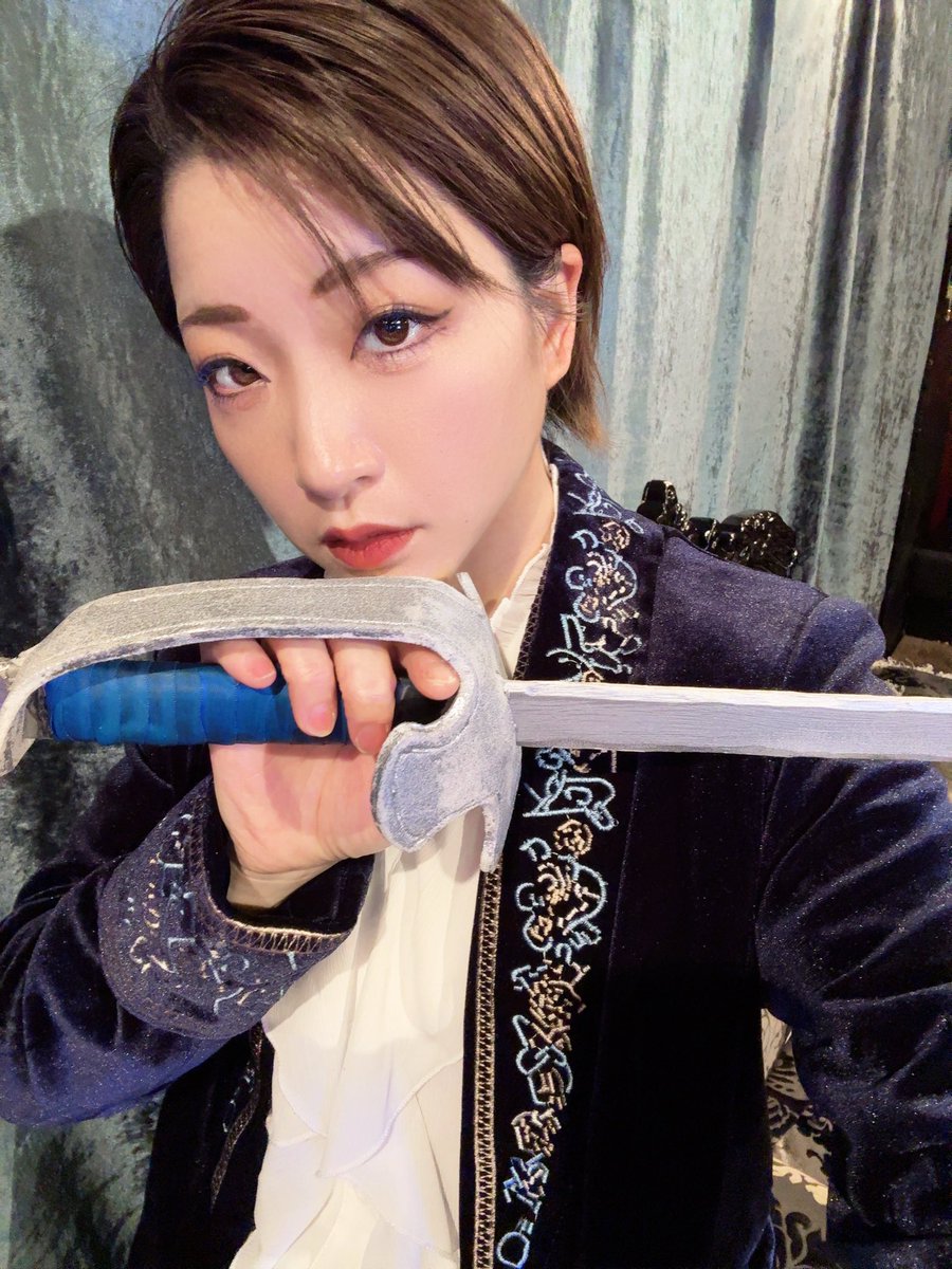 030kururin's tweet photo. #黎アス
ビジュアル公開されました！

ラファルという女騎士を演じます⚔️
劇場に会いに来てください！ https://t.co/hcvdIyNMAN