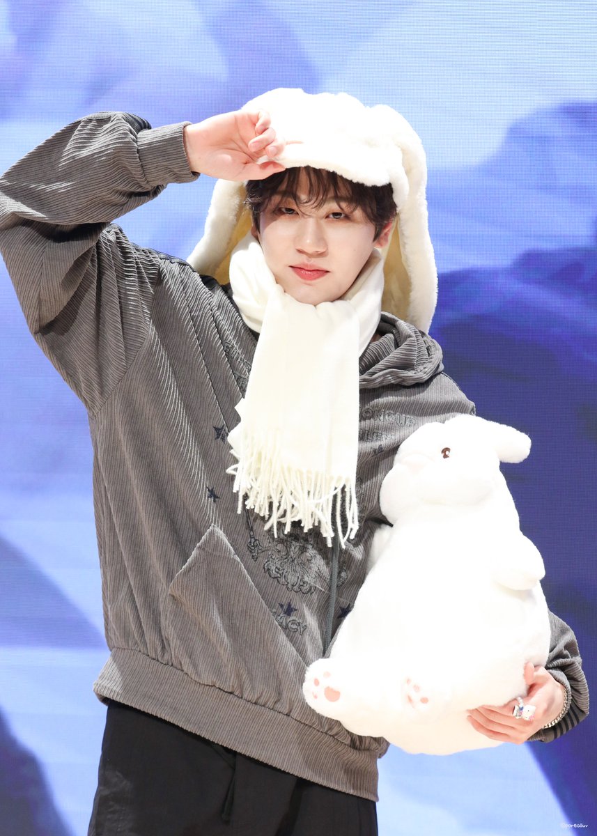 포리 tweet media