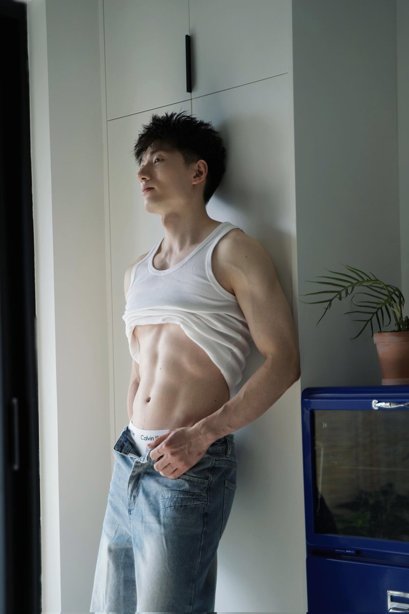wangke586's tweet photo. 身材如此曼妙
＃男生约拍 ＃男大生约拍 ＃昆明私房 https://t.co/LcaJbMBnST